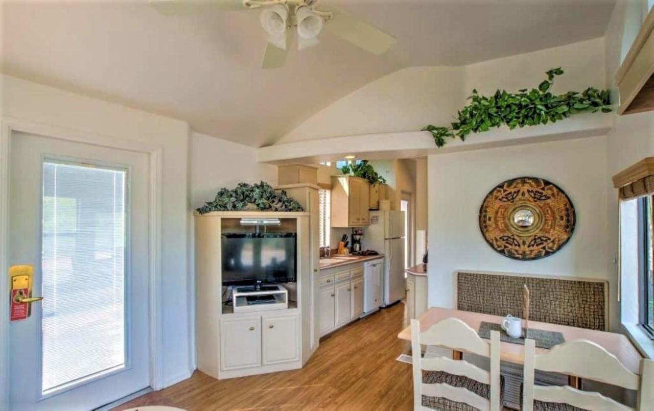 Sedona Pines Resort Экстерьер фото A typical interior of a condo