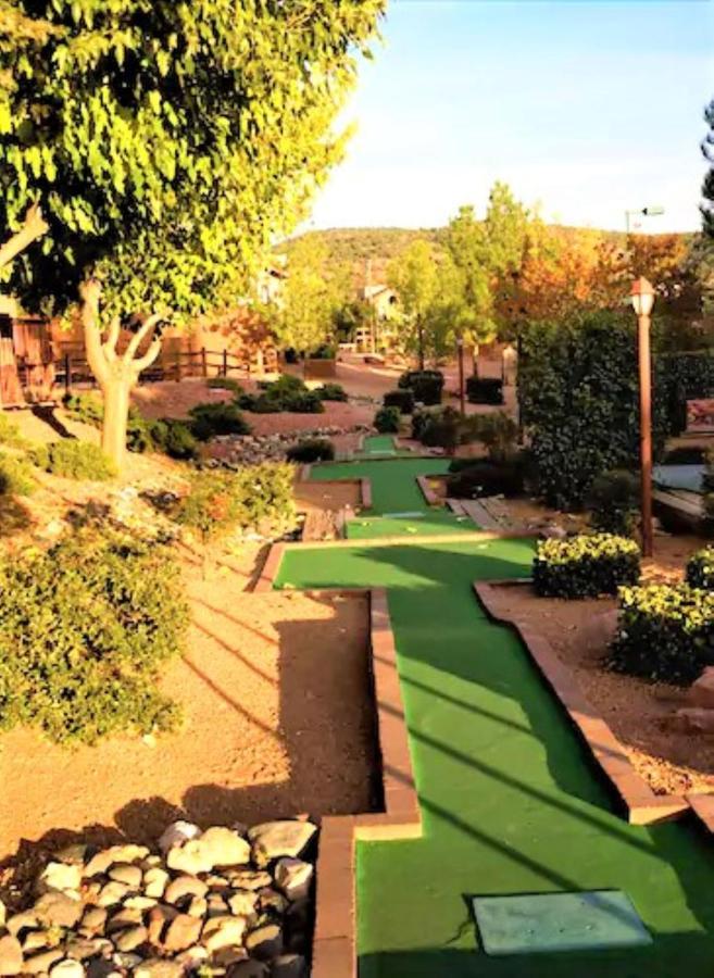 Sedona Pines Resort Экстерьер фото The golf course at the Arizona Inn