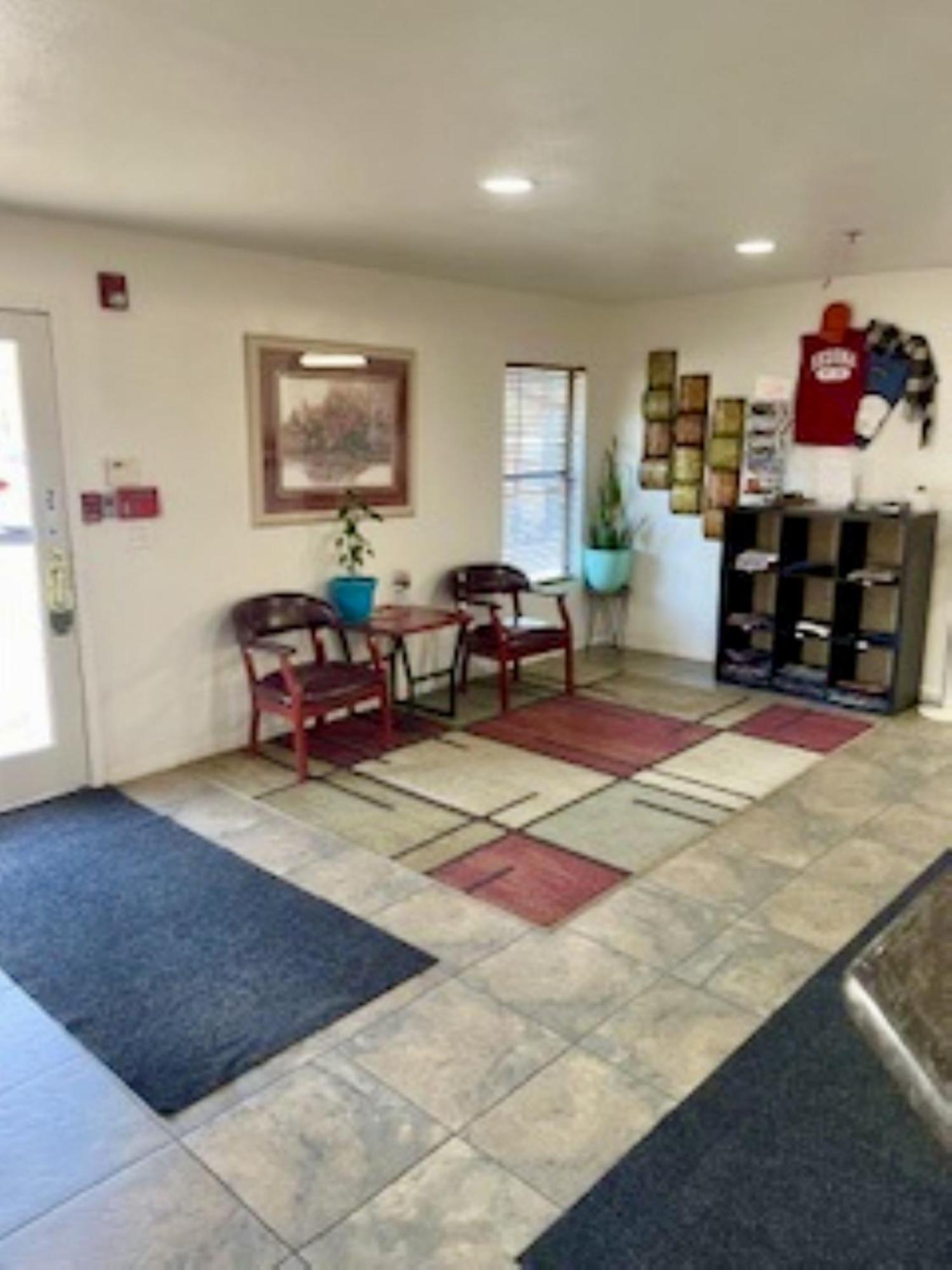 Sedona Pines Resort Экстерьер фото The lobby of the station
